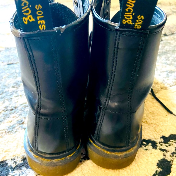 Unisex Dr Martens - Picture 2 of 7